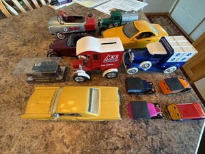 Assorted Diecast Model Cars & Trucks Lot 118 124 Advertising Classic