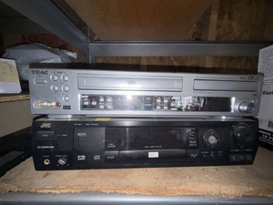 TEAC PL-D10DV VCR DVD Home Theater System & JVC XV-501 DVD Player