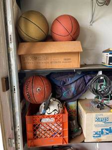 Head Sports Bag With Basketballs & Soccer Ball Mixed Sports Lot