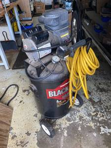 Coleman Powermate Black Max 21 Gallon Vertical Air Compressor 155 PSI