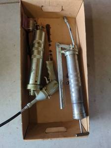 Assorted Grease Guns & Pneumatic Oil Gun Automotive Shop Tools