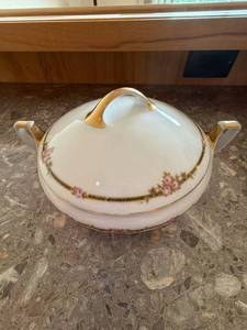 Imperial Austria Porcelain Covered Serving Bowl Pink Roses Gold Trim