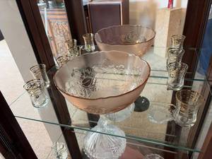 Pink Frosted Rose Glass Bowls & Gold Trim Turkish Tea Glasses Lot