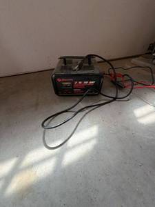 Schumacher 215110 Amp Automatic Battery Charger Engine Starter