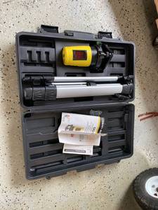 Urban Gorilla Tools UGT Self Leveling Laser Level Kit SLLLK w Tripod