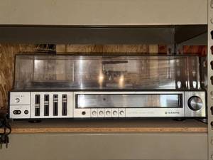 Sanyo JXT 4404 Hi-Fi Stereo System Turntable AMFM 8-Track
