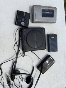 Vintage Portable Audio Electronics Lot Sony Discman Net MD Panasonic