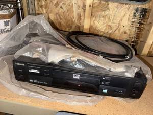 Toshiba SD-2200 Dual Disc DVD Player w Remote AV Cable Manual