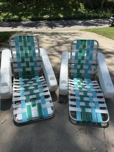 Vintage Floating Pool Lounge Chairs Aluminum Webbed Pair Good