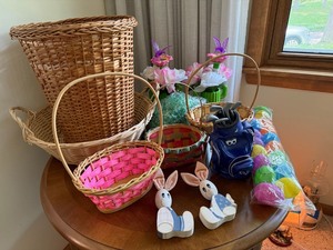 Easter Spring Decor Lot Baskets Bunny Figures Eggs Golf Sound Toy