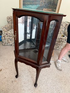 Vintage Wood Glass Curio Display Cabinet Queen Anne Style Good