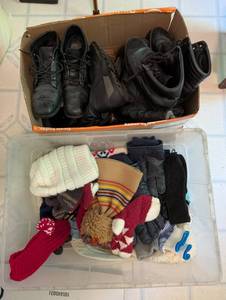 Mixed Lot Shoes, Boots, Gloves & Knit Accessories