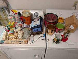 Mixed Lot BMG XL600 Force Elite Shoe Polisher, Birdhouse & Holiday Decor