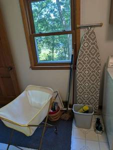 GE PowerSpray Steam & Dry Iron With Ironing Board Mixed Lot