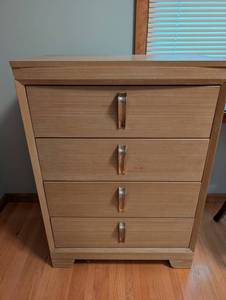 4-Drawer Dresser Chest