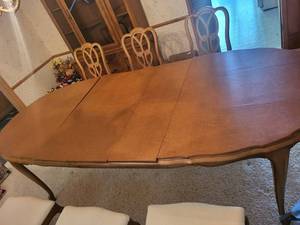 Wood Dining Table With 6 Chairs & Leaves