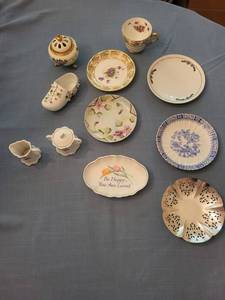 Mixed Porcelain Decorative Dishes & Vanity Pieces