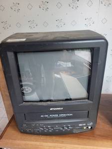 Vintage Sansui COM0961B ACDC TV VCR Combo With Remote