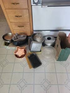 Mixed Kitchen Cookware Bakeware & Utensils