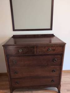 Vintage Traditional 5 Drawer Walnut Finish Dresser Chest 39.5in