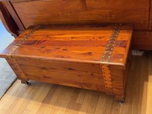Vintage Cedar Lined Blanket Chest Trunk Coffee Table on Casters