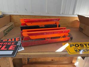 James King Co Reflective Warning Triangles w Cases Model 1005