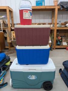 Coleman & Rubbermaid Coolers Beverage Jug Camping Picnic Lot