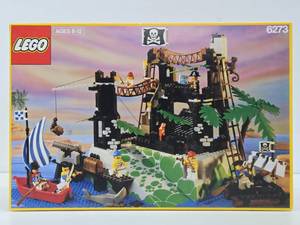 COMPLETE Vintage LEGO Pirate Playset #1