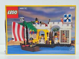 COMPLETE Vintage LEGO Pirate Playset #5
