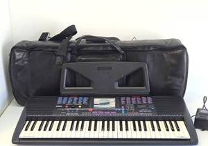 Working YAMAHA Model PSR-220 Electric Keyboard