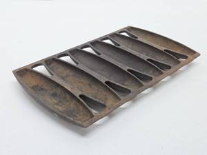 Antique GRISWOLD Cast Iron Cornbread Pan&nbsp