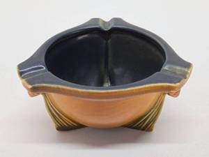 Very Nice Vintage ROSEVILLE Art Pottery Ashtray