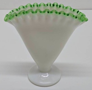 FENTON Glass Ruffled Edge White &amp Green Fan Vase&nbsp