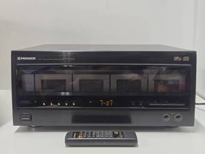 Working PIONEER Model PD-F904 File Type CD Player wRemote