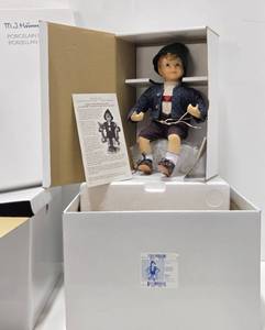 LARGE 13 Mint in Box Hummel Figurine #5 - Apple Tree Boy