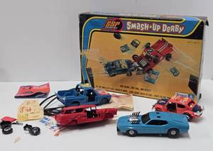 Vintage KENNER SSP Smash Up Derby Set wCars &amp Box