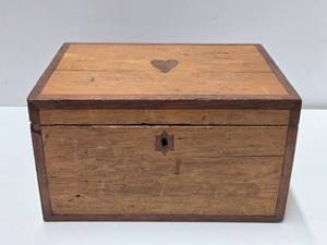 Early Antique Folk Art Wood Box wInlaid Heart &amp Stars