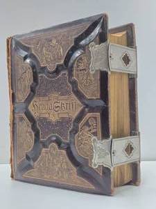 Large Ornate Antique 1880s Bible Full of Great Illustrations