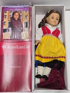 Excellent Condition AMERICAN GIRL Doll wBox &amp Special Swedish Costume