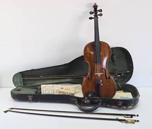 Very Nice Old Antique Stradivarius Copy Violin wCase &amp 2 Bows
