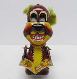 Vintage 1960s Mikuni Japanese Tin Windup Toy Dog