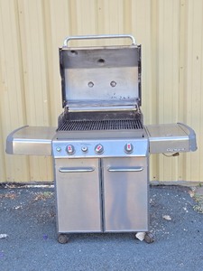 Good Condition Used Working WEBER Gas Grill