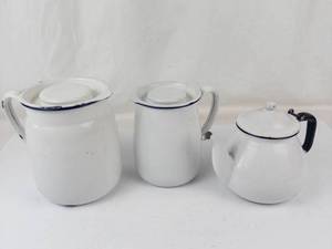 Vintage Enamelware Pieces Set of 3