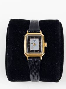 Q&Q Mechanical Watch - Runs