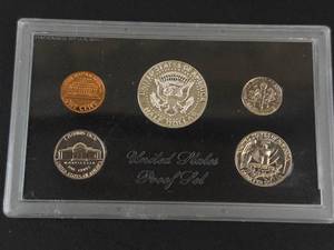 1969-S US Mint Proof set. 40% silver half no outer box