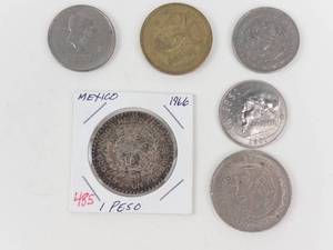 Mexican silver 1966 1 Peso plus 5 other mixed coins