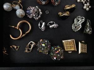Costume Jewelry Earring Mixed Lot