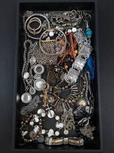 Costume Jewelry Earring Mixed Lot