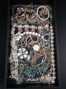 Costume Jewelry Mixed Lot