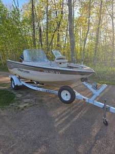 2001 Crestliner 1750 sportfish Boat With 125 Mercury Motor